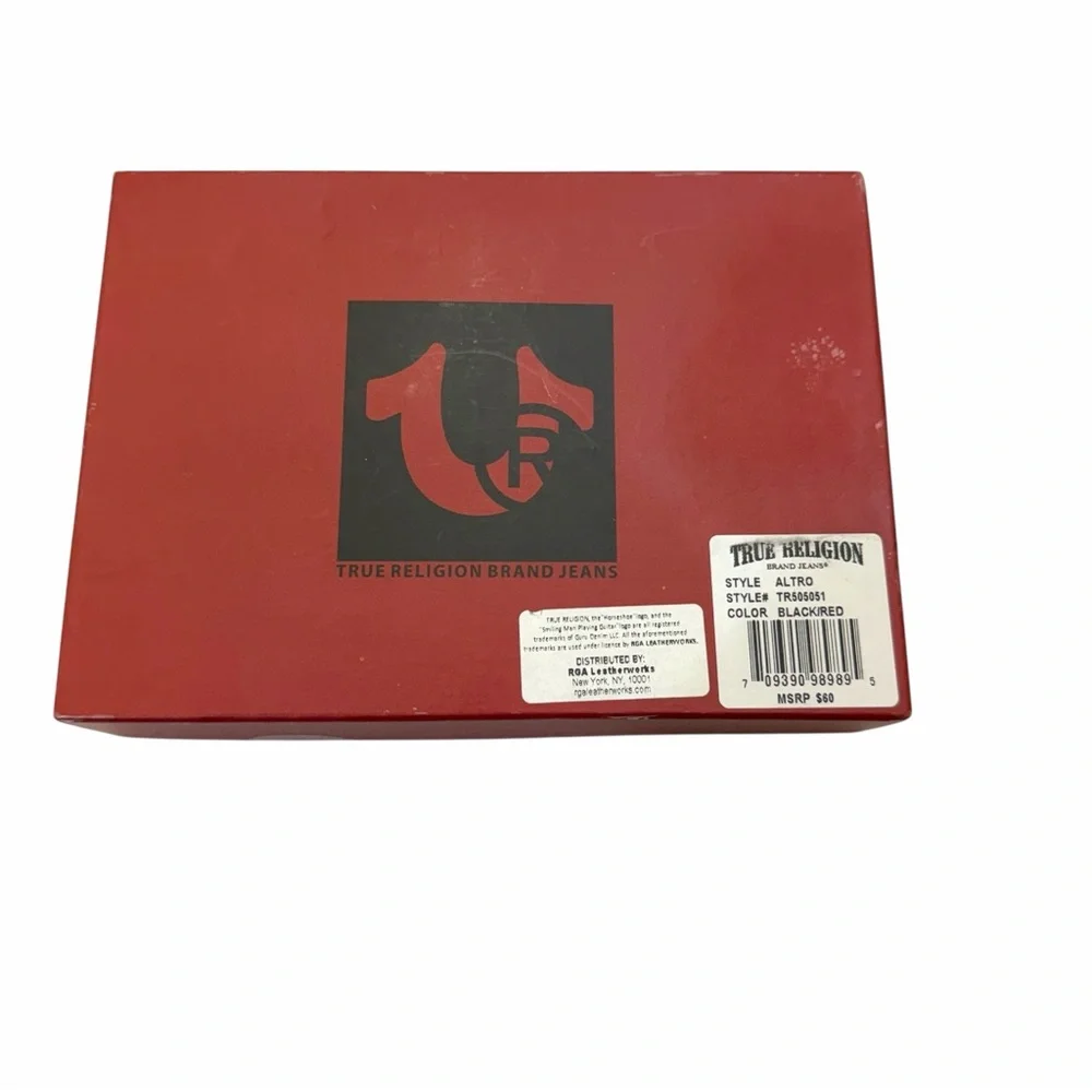 NIB True Religion Men’s Black Leather Bifold Wallet Red Horseshoe Carabiner Set